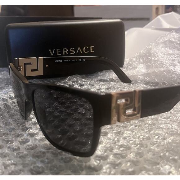 Versace VE4296 Black Square Sunglasses Gold Greca Logo - Picture 3 of 4